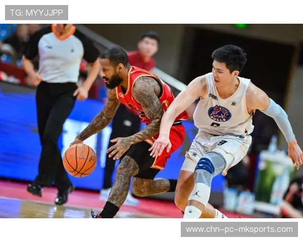 NBL 比赛中外援长距离三分引爆全场