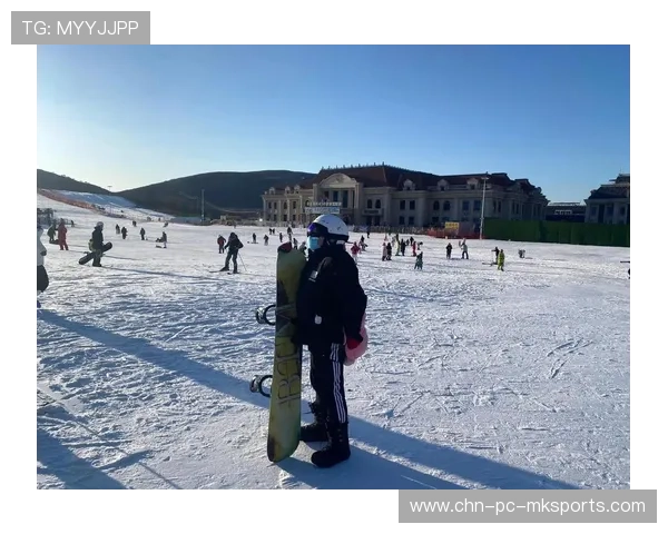 滑雪少年摔倒滑到终点反而破纪录